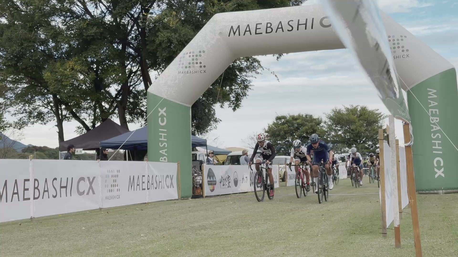 動画を読み込む: 